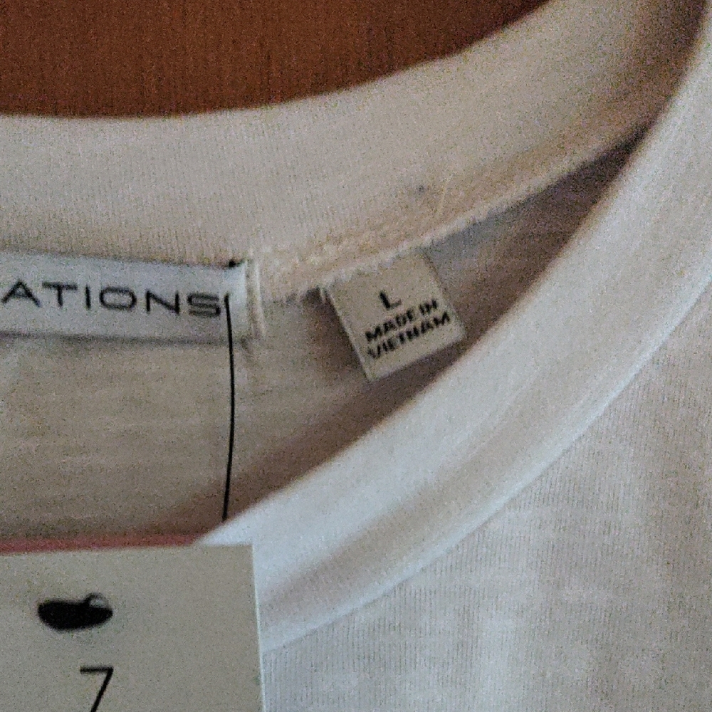 Notations Classic White Tee With Eyelet Sleeves - Picture 4 of 8